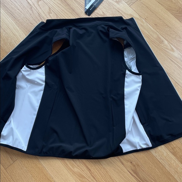 NWT Reversible water repellent black and white vest - Picture 4 of 6